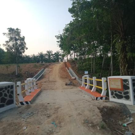 Album : PEMBANGUNAN JEMBATAN BETON 4X4 M
